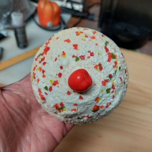 Vintage* 70s Ceramic Cupcake with Cherry on Top Jar - Picture 8 of 9